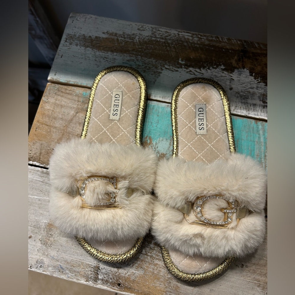 Guess sannah furry sandal slippers with embellished rhinestone gold logo